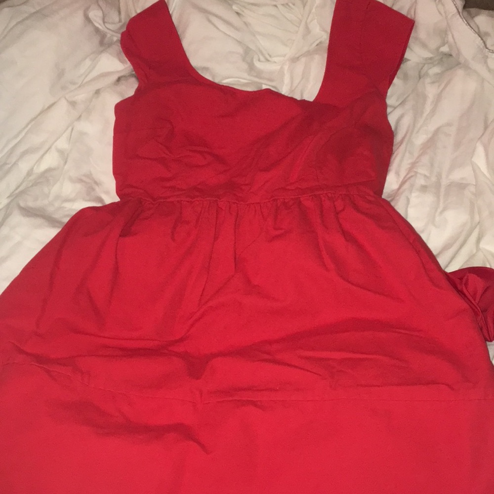 Red dress w/ keyhole back with bow American Eagle